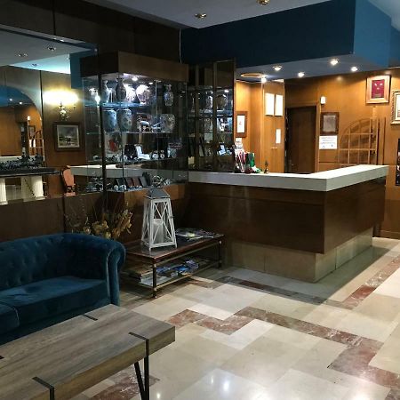 Hotel Reina Victoria Hellín 외부 사진