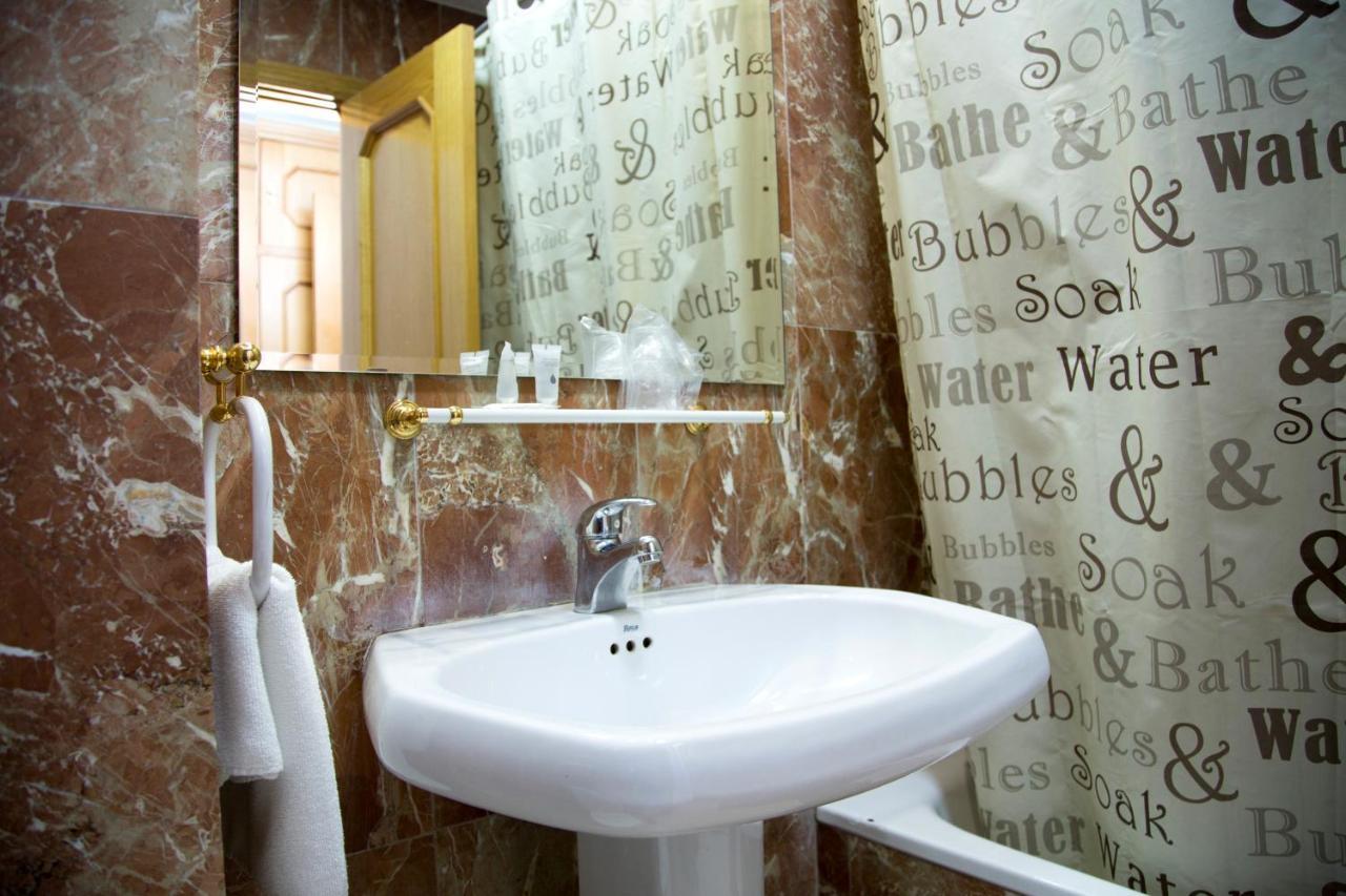 Hotel Reina Victoria Hellín 외부 사진