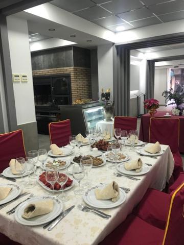 Hotel Reina Victoria Hellín 외부 사진