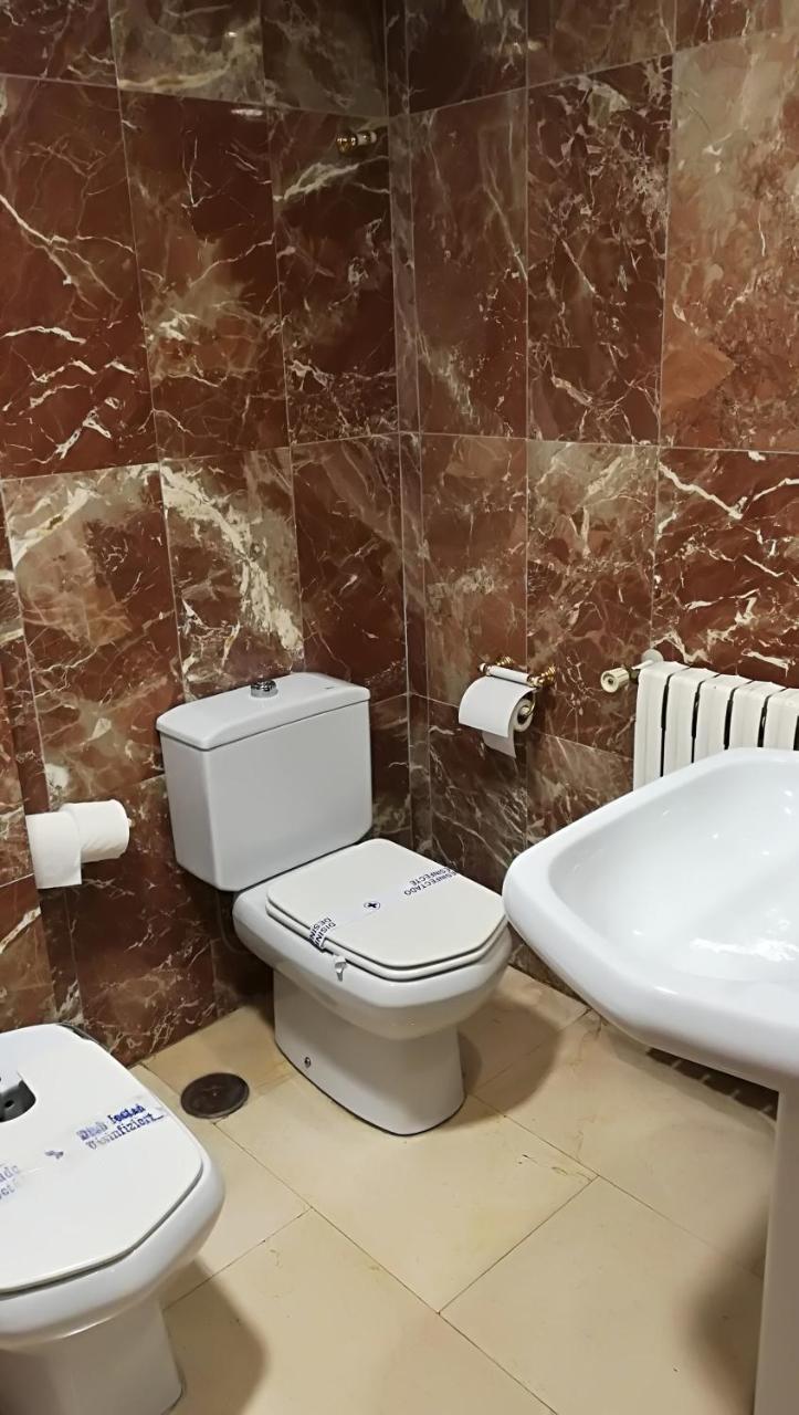 Hotel Reina Victoria Hellín 외부 사진