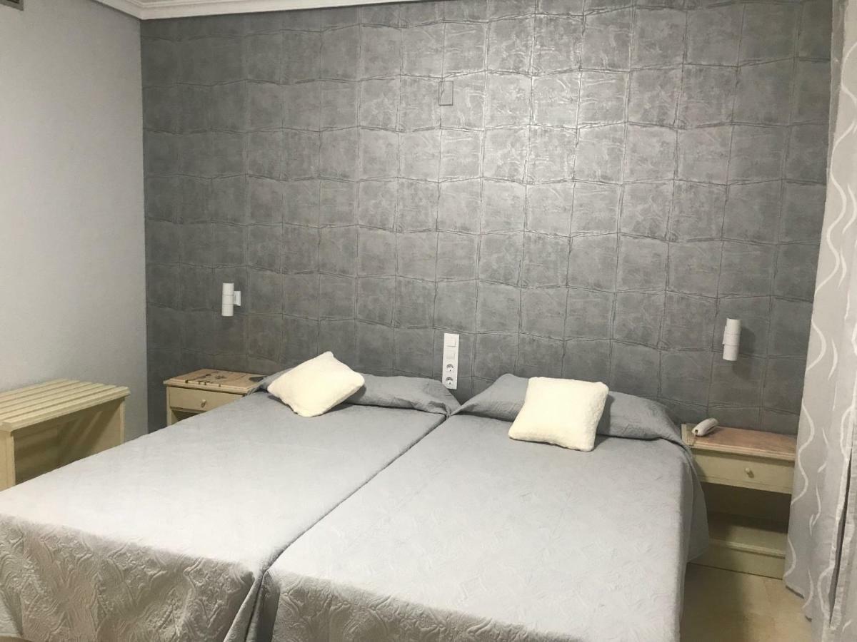 Hotel Reina Victoria Hellín 외부 사진